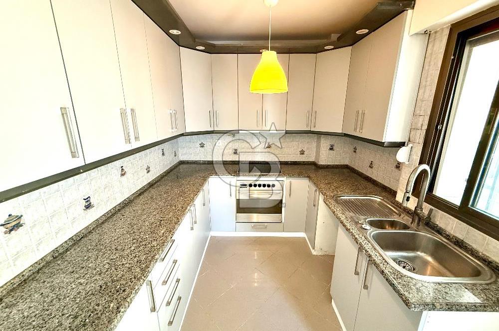 İzmir karsiyaka bostanli merkez 3+1  140m2 kiralik daire