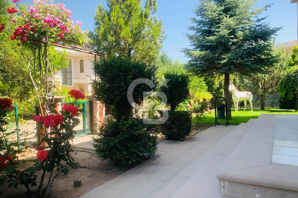 GÖLBAŞINDA SİTE İÇİ ÇELİK KONSTRÜKSİYON SATILIK 5+1 VİLLA