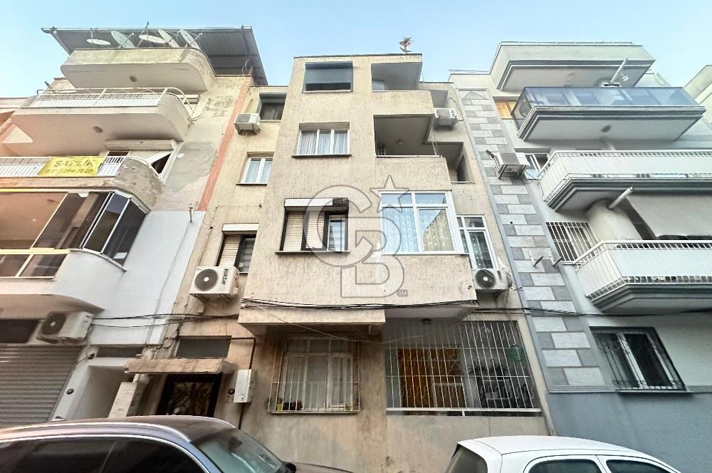 Buca Hürriyet Mahallesi Satılık 3+1 Merkezi Daire