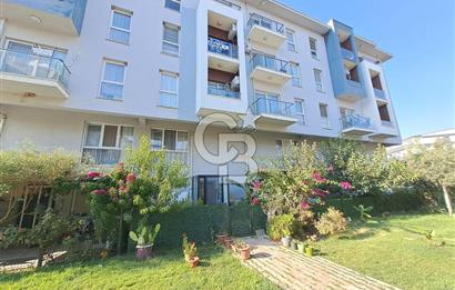 Seyrek'te Havuzlu ve Yeşillikli Site Eşyalı Kiralık 1+1