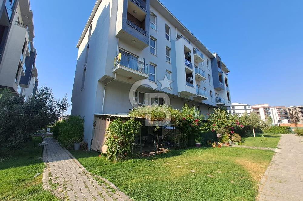 Seyrek'te Havuzlu ve Yeşillikli Site Eşyalı Kiralık 1+1