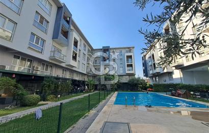 Seyrek'te Havuzlu ve Yeşillikli Site Eşyalı Kiralık 1+1