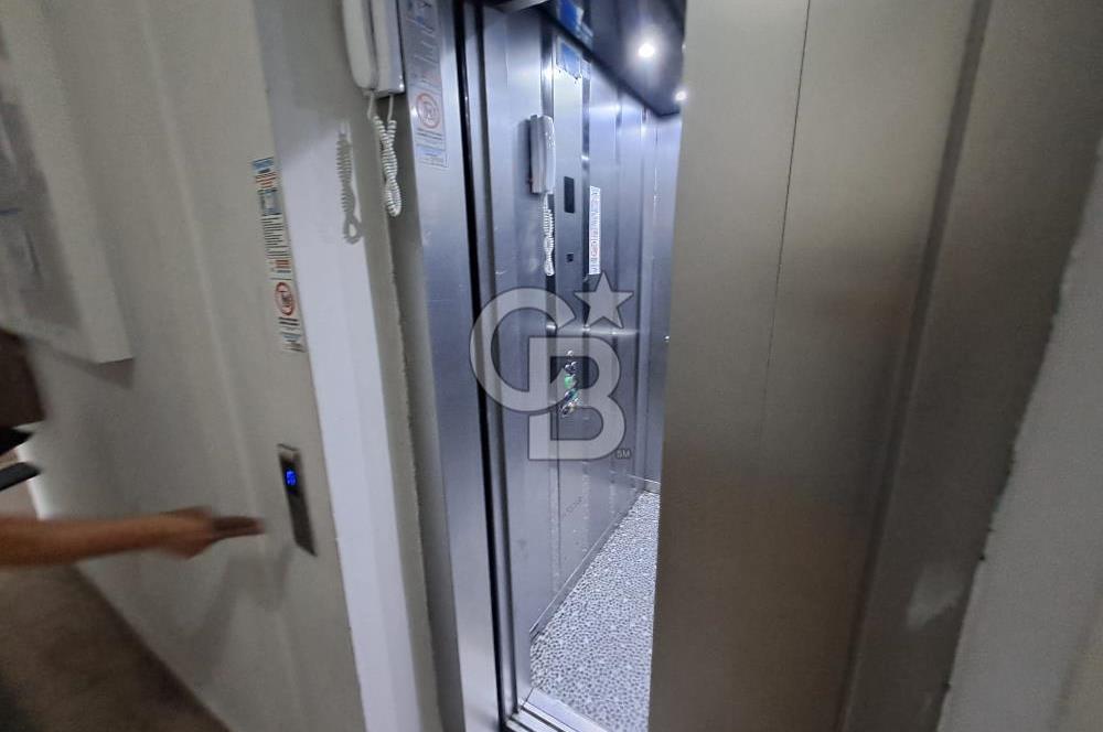 Seyrek'te Havuzlu ve Yeşillikli Site Eşyalı Kiralık 1+1