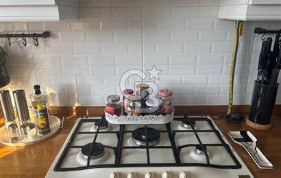  BASIN SİTESİ'NDE YENİLENMİŞ, DENİZ MANZARALI LÜKS DAİRE