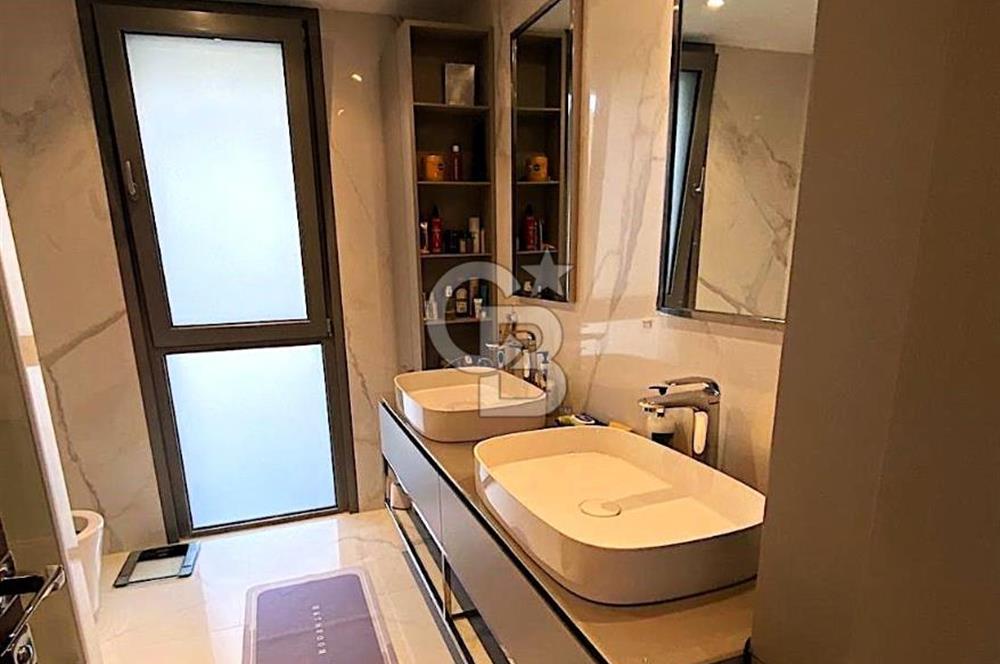 ÇEKMEKÖY MAYAVERA SİTESİNDE SATILIK TRİPLEKS VİLLA