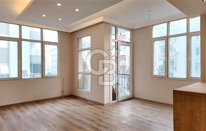 GİRNE BULVARI LATİFE HANIM SK. YENİLENMİŞ SATILIK BÜYÜK 2+1