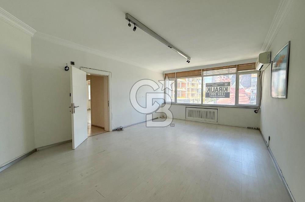 MÜKEMMEL KONUMDA, ÖN CEPHE, 125 M2