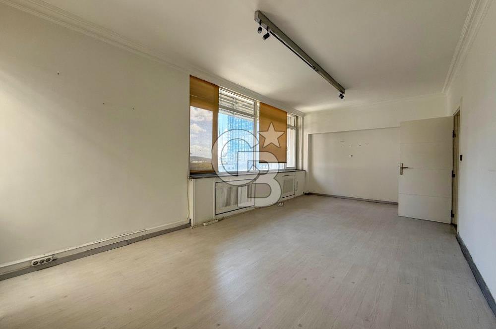 MÜKEMMEL KONUMDA, ÖN CEPHE, 125 M2