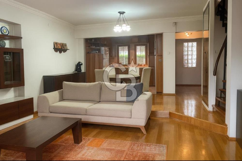 Ankara Çankaya Koru Mahallesinde 5+2 Bitişik Villa – 260 m² Net, 320 m² Brüt