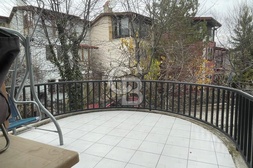 Ankara Çankaya Koru Mahallesinde 5+2 Bitişik Villa – 260 m² Net, 320 m² Brüt