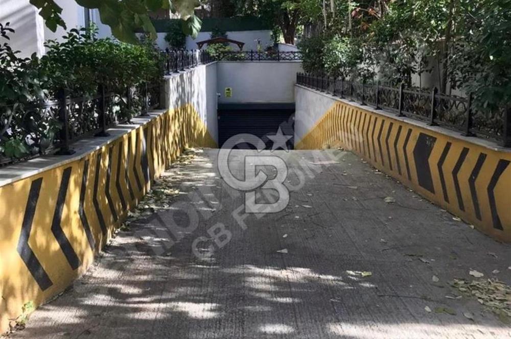 Fenerbahçe Stadına Komşu, Merkezi Konumlu Feneryolunda 2+1 Daire