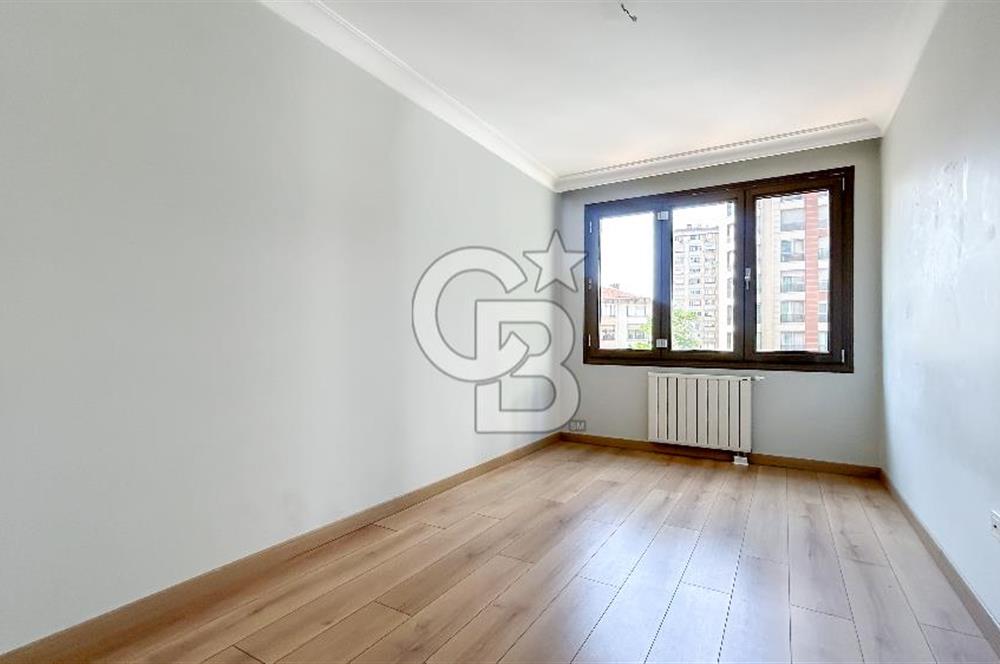 Erenköy'de Elit Binada 4+1 Kiralık 