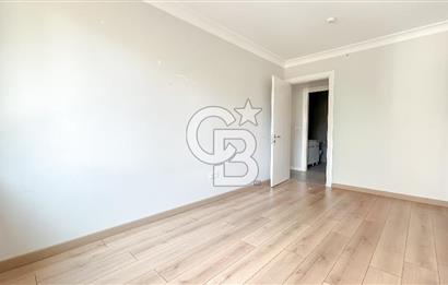 Erenköy'de Elit Binada 4+1 Kiralık 