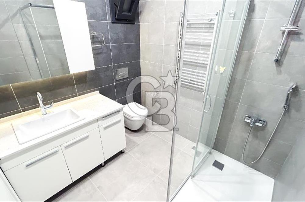 Erenköy'de Elit Binada 4+1 Kiralık 