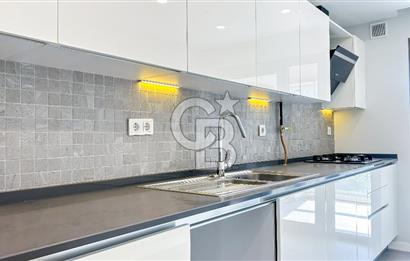 Erenköy'de Elit Binada 4+1 Kiralık 