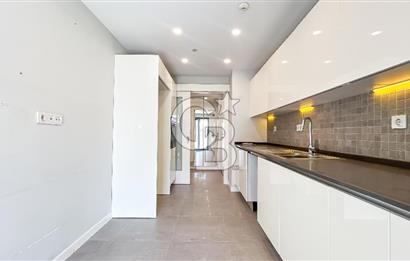 Erenköy'de Elit Binada 4+1 Kiralık 