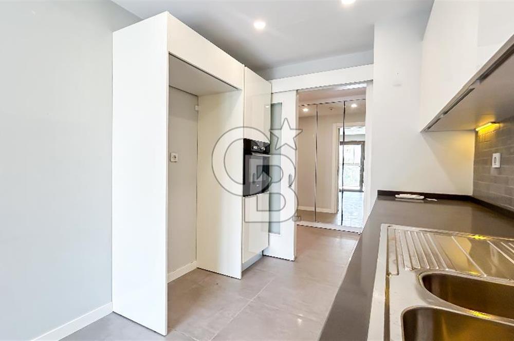 Erenköy'de Elit Binada 4+1 Kiralık 