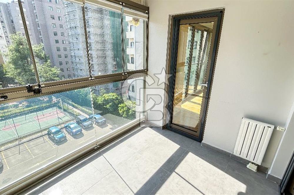 Erenköy'de Elit Binada 4+1 Kiralık 