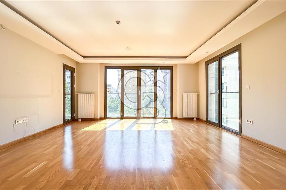 Erenköy'de Elit Binada 4+1 Kiralık 