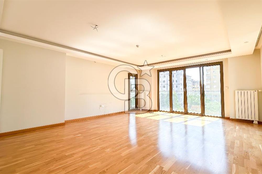 Erenköy'de Elit Binada 4+1 Kiralık 