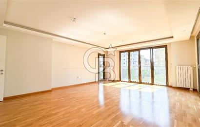 Erenköy'de Elit Binada 4+1 Kiralık 
