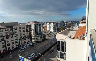 Küçük Çiğli – Anadolu Caddesi Üzerinde, Eşsiz Lokasyonlu 3+1 Daire!