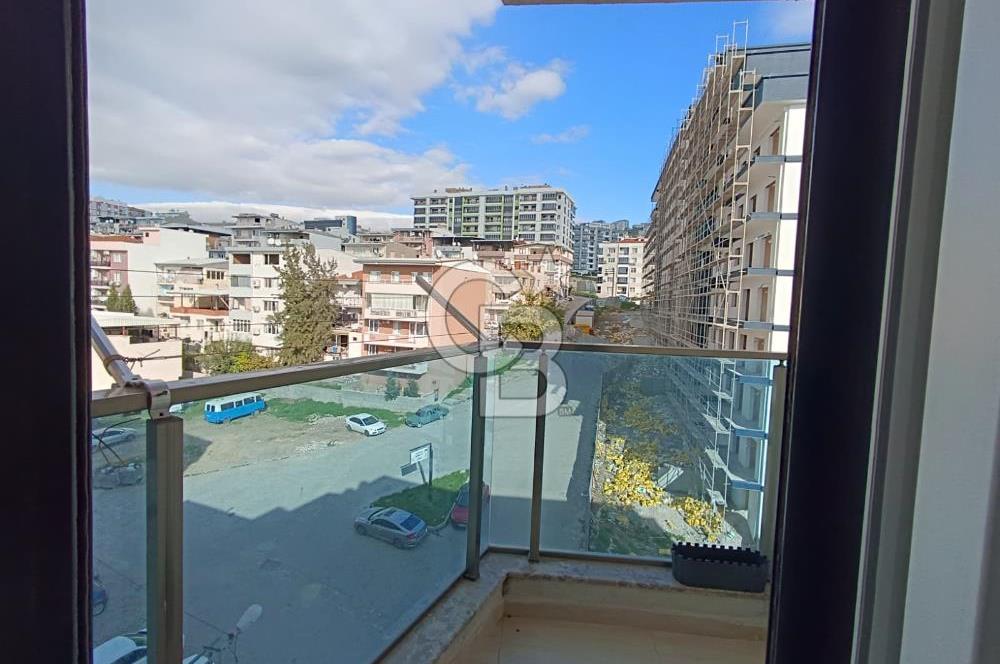 Küçük Çiğli – Anadolu Caddesi Üzerinde, Eşsiz Lokasyonlu 3+1 Daire!