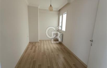 Küçük Çiğli – Anadolu Caddesi Üzerinde, Eşsiz Lokasyonlu 3+1 Daire!