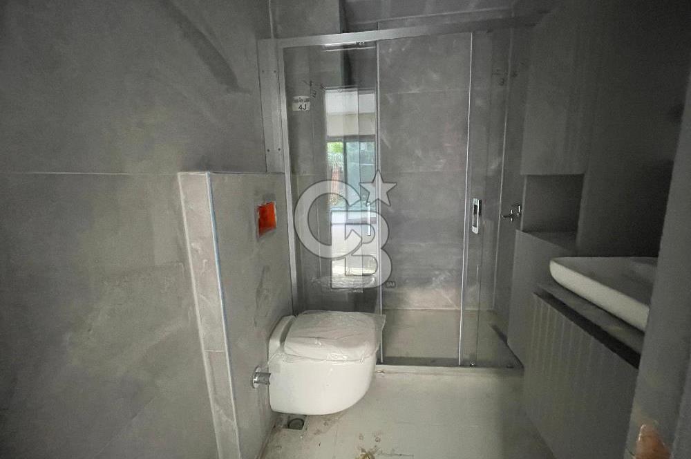 Kuşadası My Suits'te Havuz Cepheli 2+1 Daire