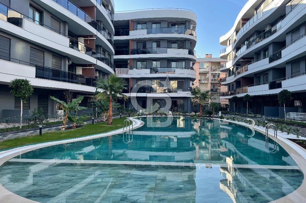 Kuşadası My Suits'te Havuz Cepheli 2+1 Daire