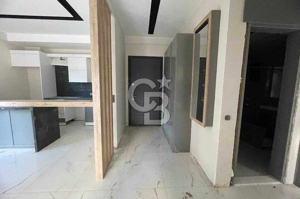 Kuşadası My Suits'te Havuz Cepheli 2+1 Daire