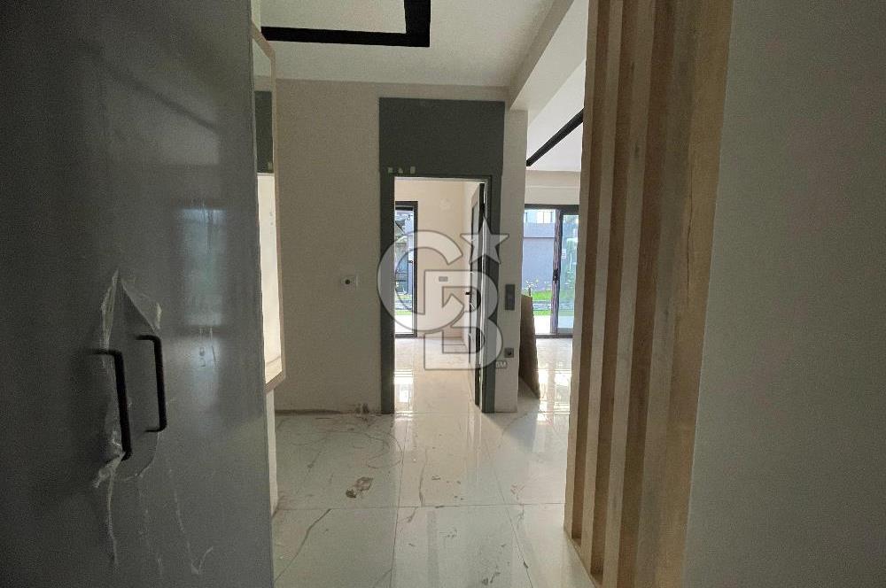 Kuşadası My Suits'te Havuz Cepheli 2+1 Daire