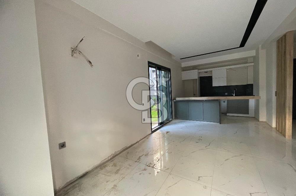 Kuşadası My Suits'te Havuz Cepheli 2+1 Daire