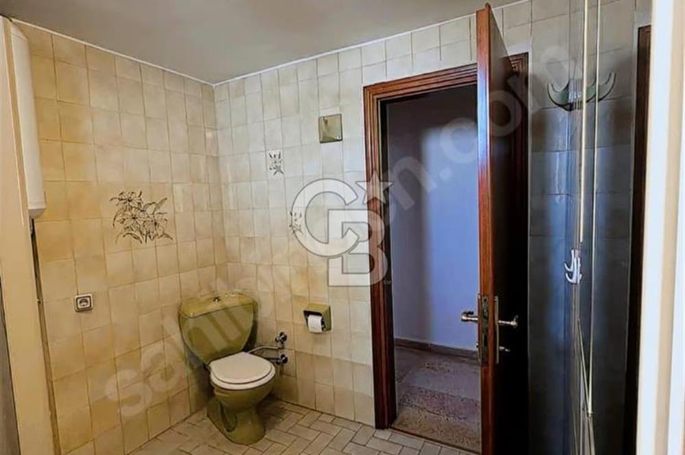 SAHRAYICEDİD TAŞLIYOL SOKAKTA SATILIK ARAKAT 3+1