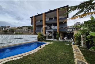 ÇEŞME MUSALLA'DA SATILIK TRİPLEX 10+4 İKİ HAVUZLU İKİZ VİLLA - 8 - 320688