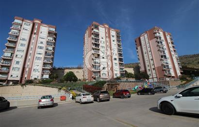 KARŞIYAKA YÜKSEK VADİ EVLERİ’NDE 3+1 SATILIK DAİRE 