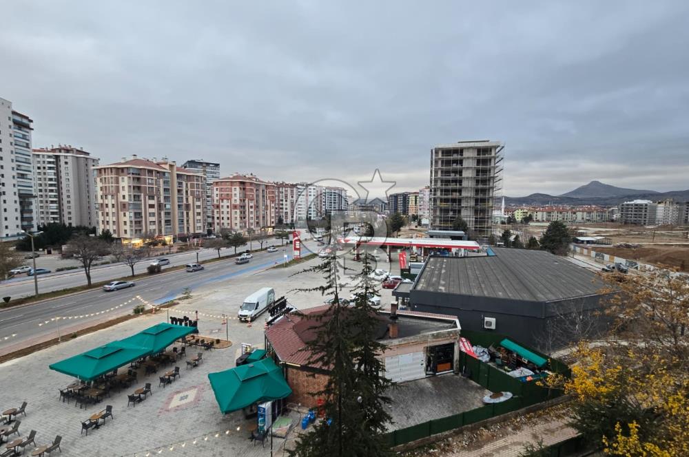 COLDWELL BANKER'DAN MERKEZİ KONUMDA SATILIK GENİŞ 3+1 DAİRE