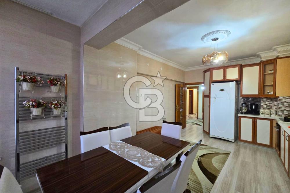 COLDWELL BANKER'DAN MERKEZİ KONUMDA SATILIK GENİŞ 3+1 DAİRE