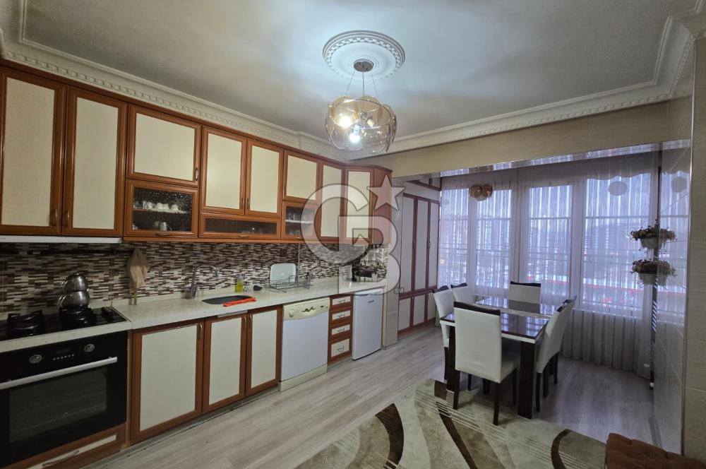 COLDWELL BANKER'DAN MERKEZİ KONUMDA SATILIK GENİŞ 3+1 DAİRE