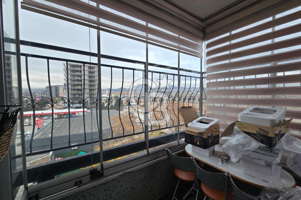 COLDWELL BANKER'DAN MERKEZİ KONUMDA SATILIK GENİŞ 3+1 DAİRE