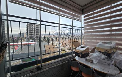 COLDWELL BANKER'DAN MERKEZİ KONUMDA SATILIK GENİŞ 3+1 DAİRE