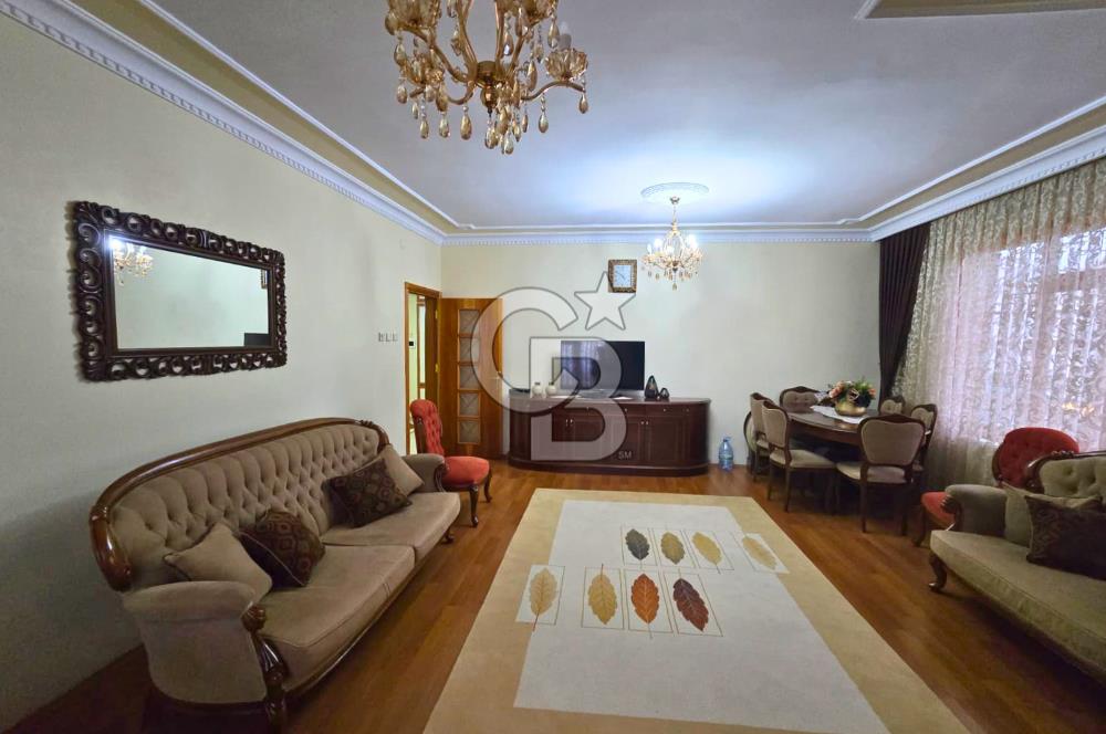 COLDWELL BANKER'DAN MERKEZİ KONUMDA SATILIK GENİŞ 3+1 DAİRE