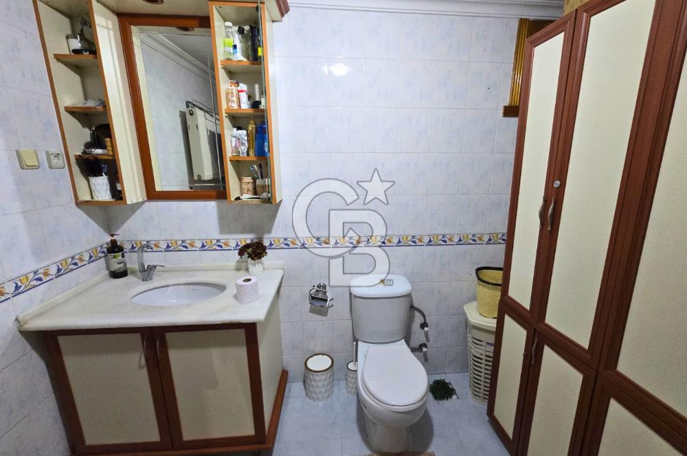 COLDWELL BANKER'DAN MERKEZİ KONUMDA SATILIK GENİŞ 3+1 DAİRE