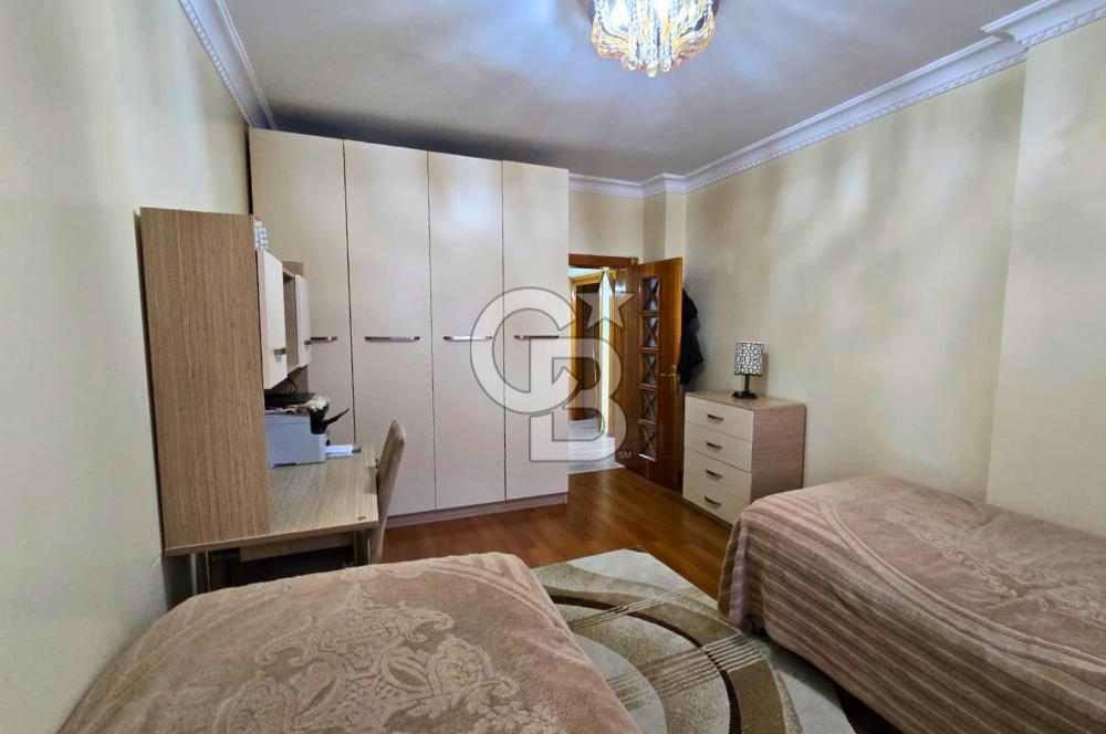 COLDWELL BANKER'DAN MERKEZİ KONUMDA SATILIK GENİŞ 3+1 DAİRE