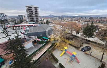 COLDWELL BANKER'DAN MERKEZİ KONUMDA SATILIK GENİŞ 3+1 DAİRE