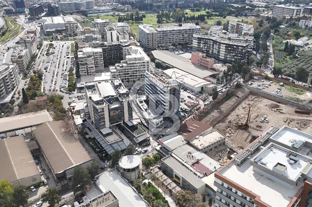 Bornova Gümüş Vivora’da Kurumsal KiraciliSatılık Dükkan 