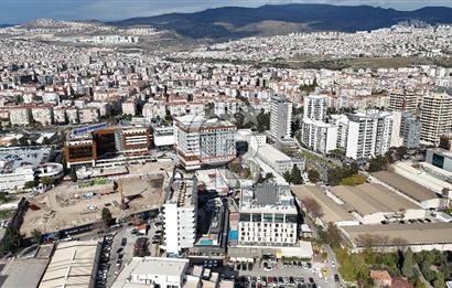 Bornova Gümüş Vivora’da Kurumsal KiraciliSatılık Dükkan 