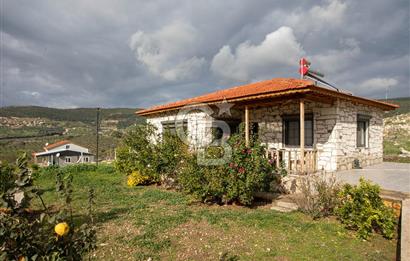 Foça Kocamehmetler'de Satılık Tarla ve Ev