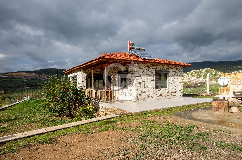 Foça Kocamehmetler'de Satılık Tarla ve Ev