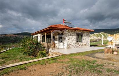 Foça Kocamehmetler'de Satılık Tarla ve Ev